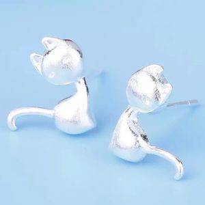 !!LAST PAIR!! Sterling Silver Kitten Earrings